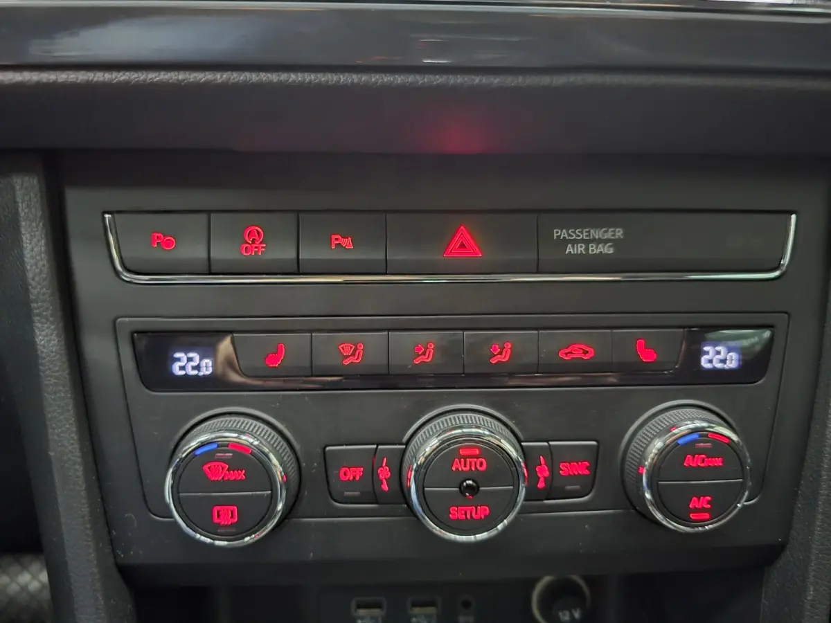 1.4 EcoTSI Style Stoelverwarming parkeersensoren Climate Control 17''LM