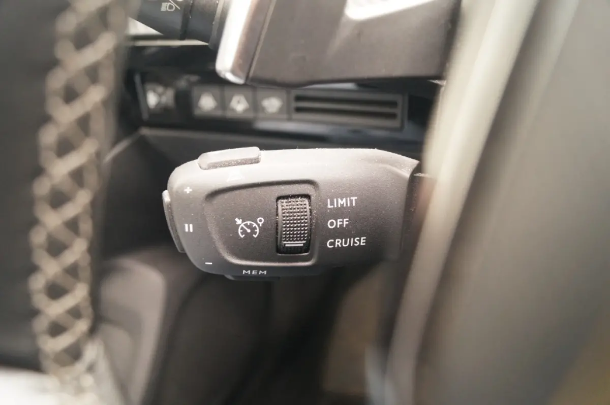 1.5 BlueHDI 130pk Automaat Active -NAVI-ECC-