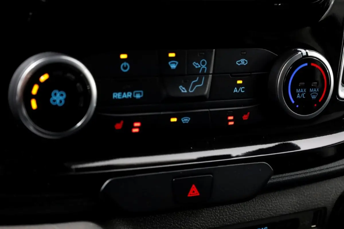 2.0 TDCI 130pk L1H1 Automaat D.C. Limited Airco/Navi/2x Schuifdeur 10-2021