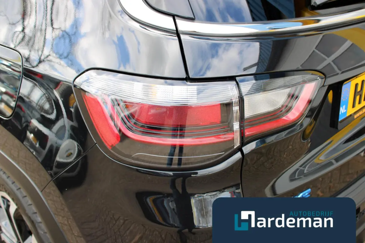 4xe Plug-in Hybrid Limited Lease Ed.