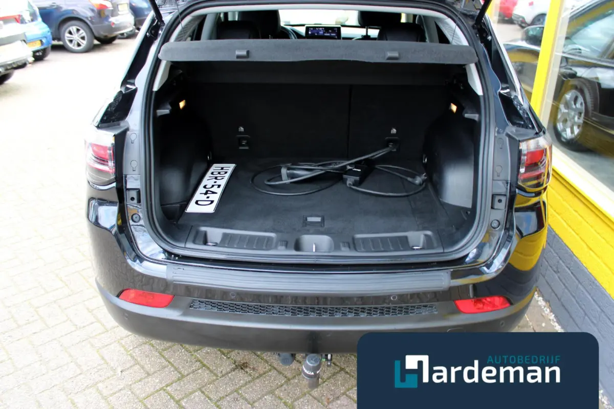 4xe Plug-in Hybrid Limited Lease Ed.
