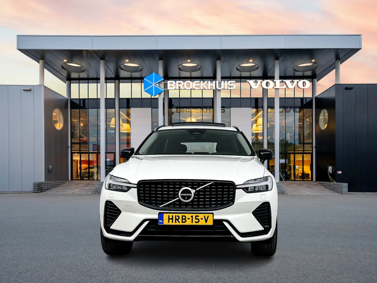 T6 Recharge Ultra Dark | 20" Allseason | Trekhaak | Harman Kardon | Panoramadak | Head-up | Full LED | 360 Camera  Elektr. verst. Stoelen || Adaptieve Cruise | BLIS |