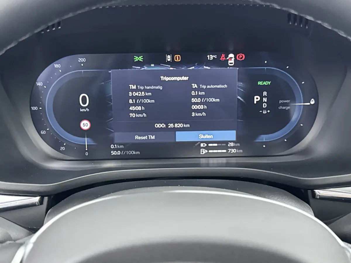 T6 Recharge Ultra Dark | 20" Allseason | Trekhaak | Harman Kardon | Panoramadak | Head-up | Full LED | 360 Camera  Elektr. verst. Stoelen || Adaptieve Cruise | BLIS |
