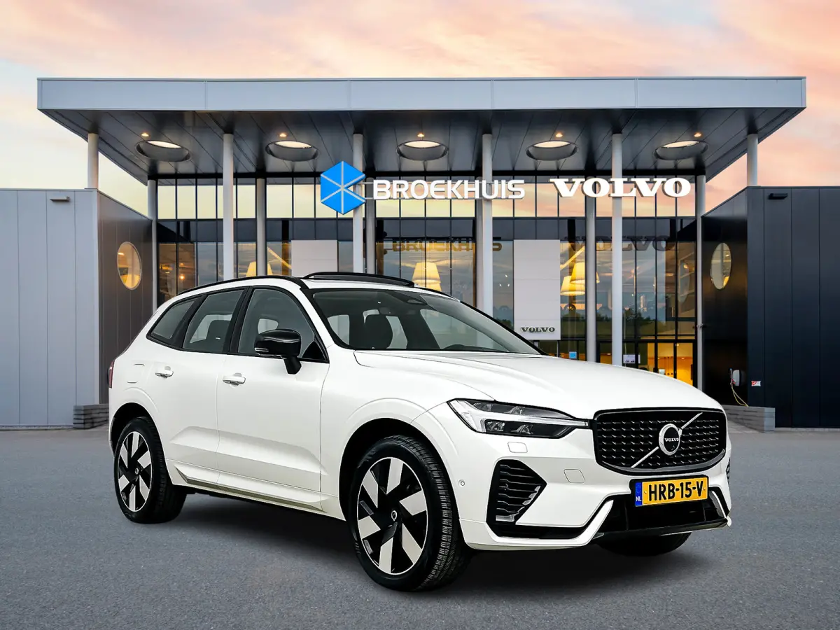T6 Recharge Ultra Dark | 20" Allseason | Trekhaak | Harman Kardon | Panoramadak | Head-up | Full LED | 360 Camera  Elektr. verst. Stoelen || Adaptieve Cruise | BLIS |