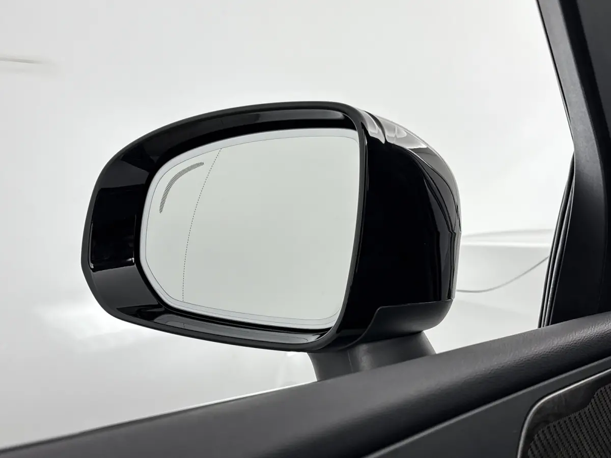 T6 Recharge Ultra Dark | 20" Allseason | Trekhaak | Harman Kardon | Panoramadak | Head-up | Full LED | 360 Camera  Elektr. verst. Stoelen || Adaptieve Cruise | BLIS |