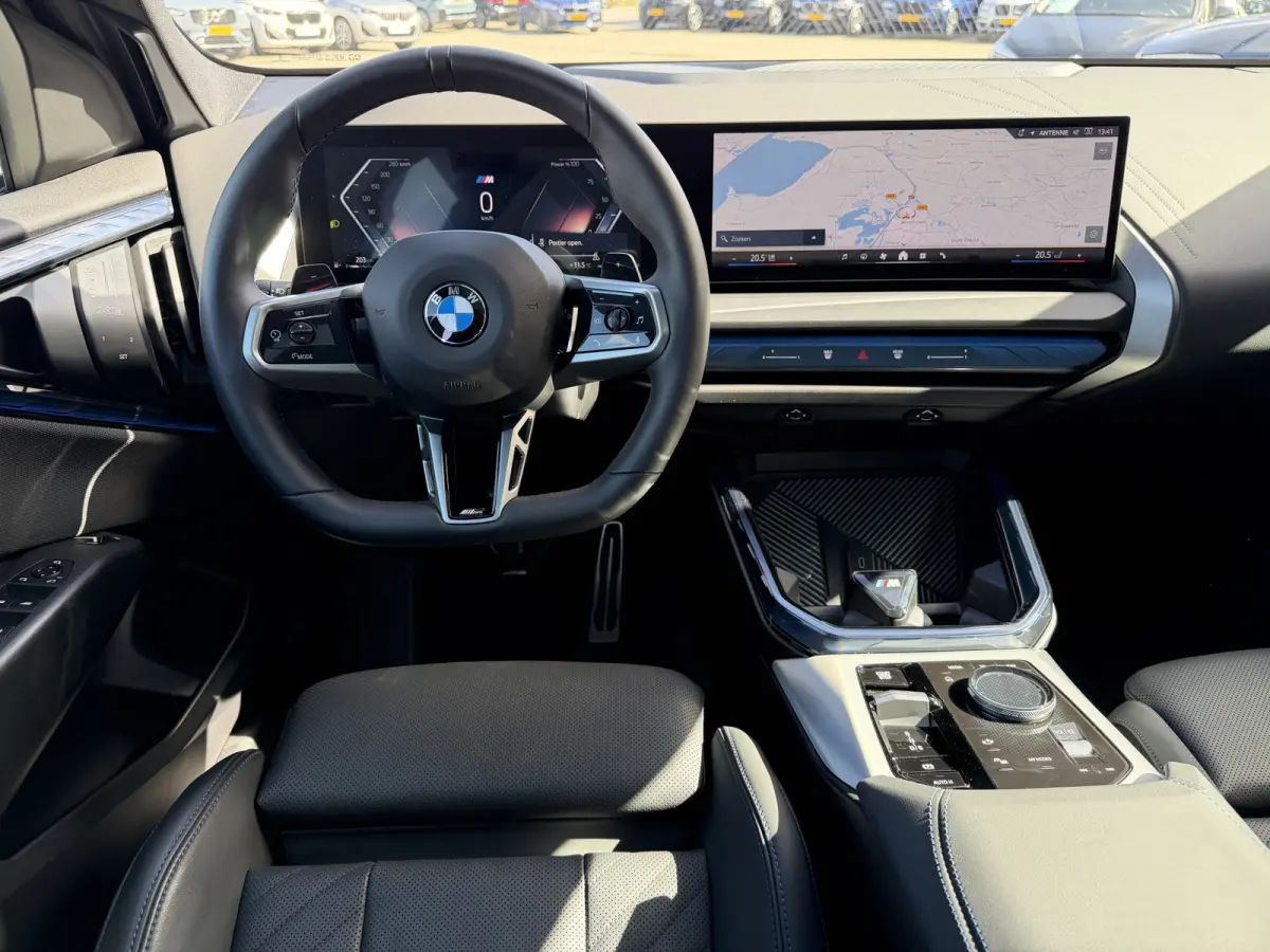 20 xDrive M Sport Panoramadak Trekhaak Leder ACC LED Achteruitrijcamera Stuurwielverwarming Carplay
