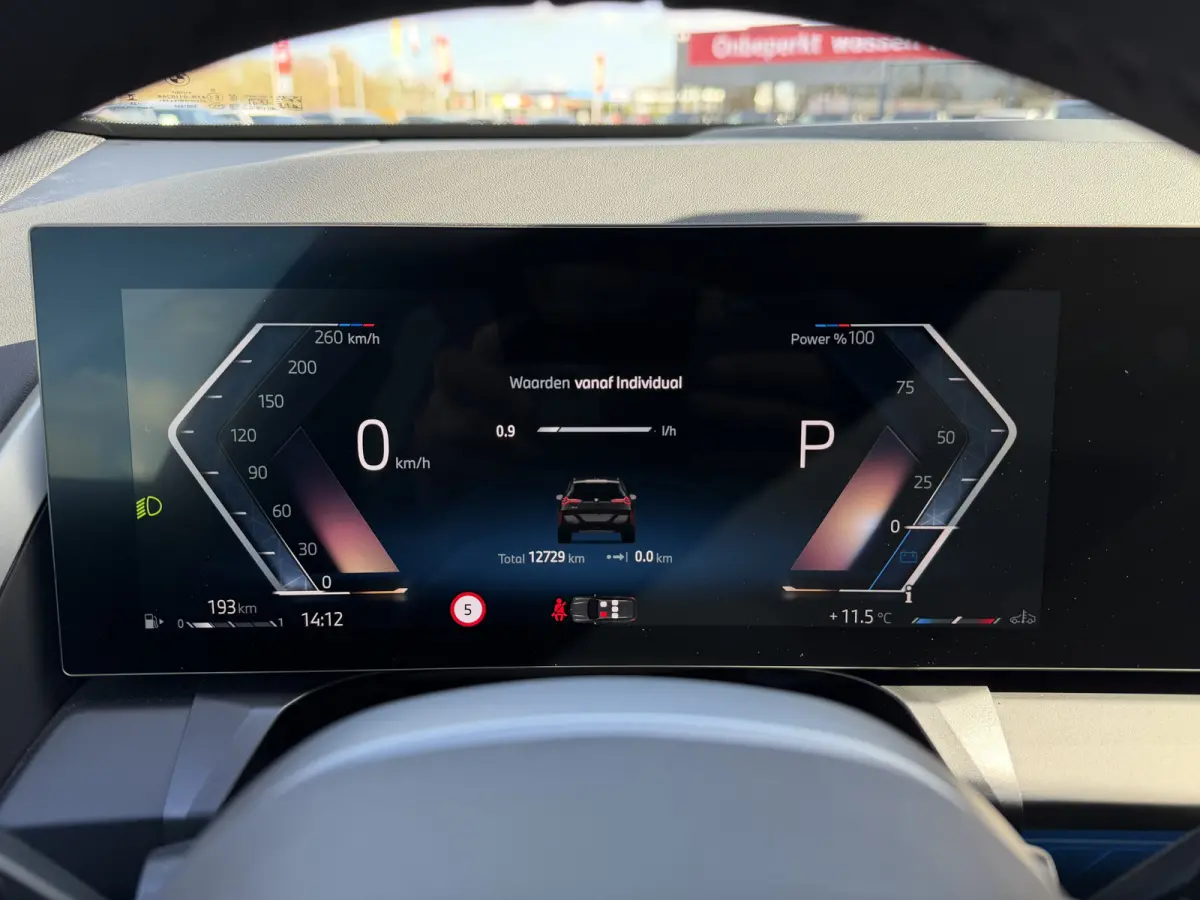 20 xDrive M Sport Panoramadak Trekhaak Leder ACC LED Achteruitrijcamera Stuurwielverwarming Carplay