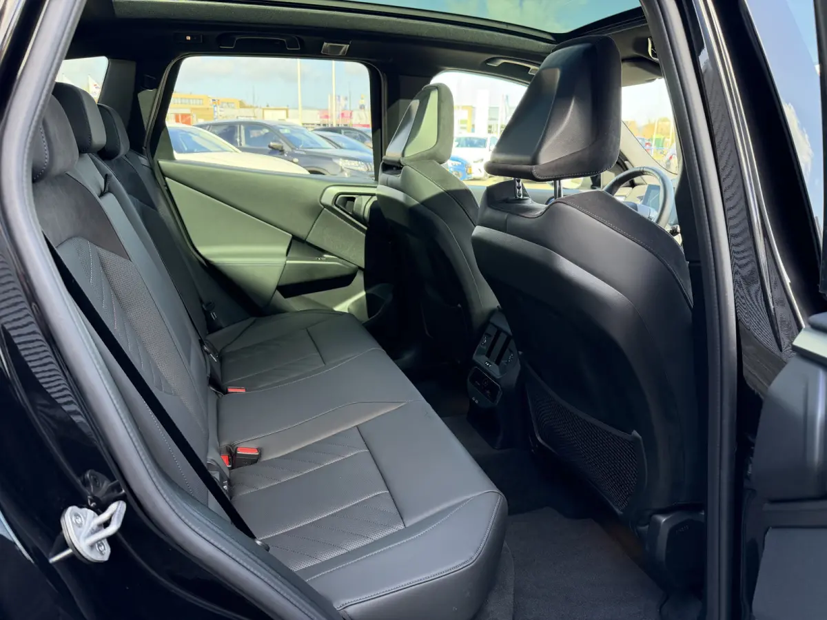 20 xDrive M Sport Panoramadak Trekhaak Leder ACC LED Achteruitrijcamera Stuurwielverwarming Carplay