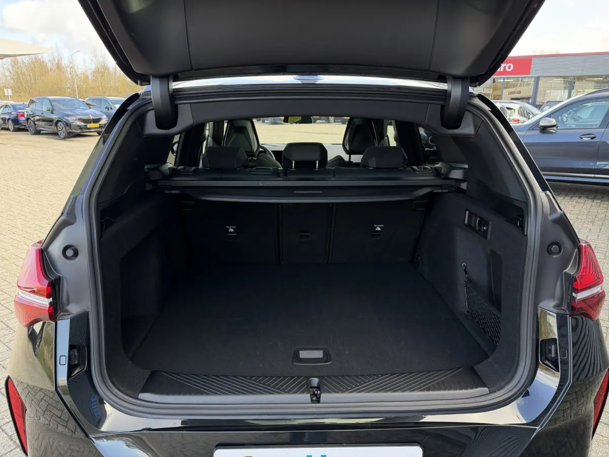 20 xDrive M Sport Panoramadak Trekhaak Leder ACC LED Achteruitrijcamera Stuurwielverwarming Carplay