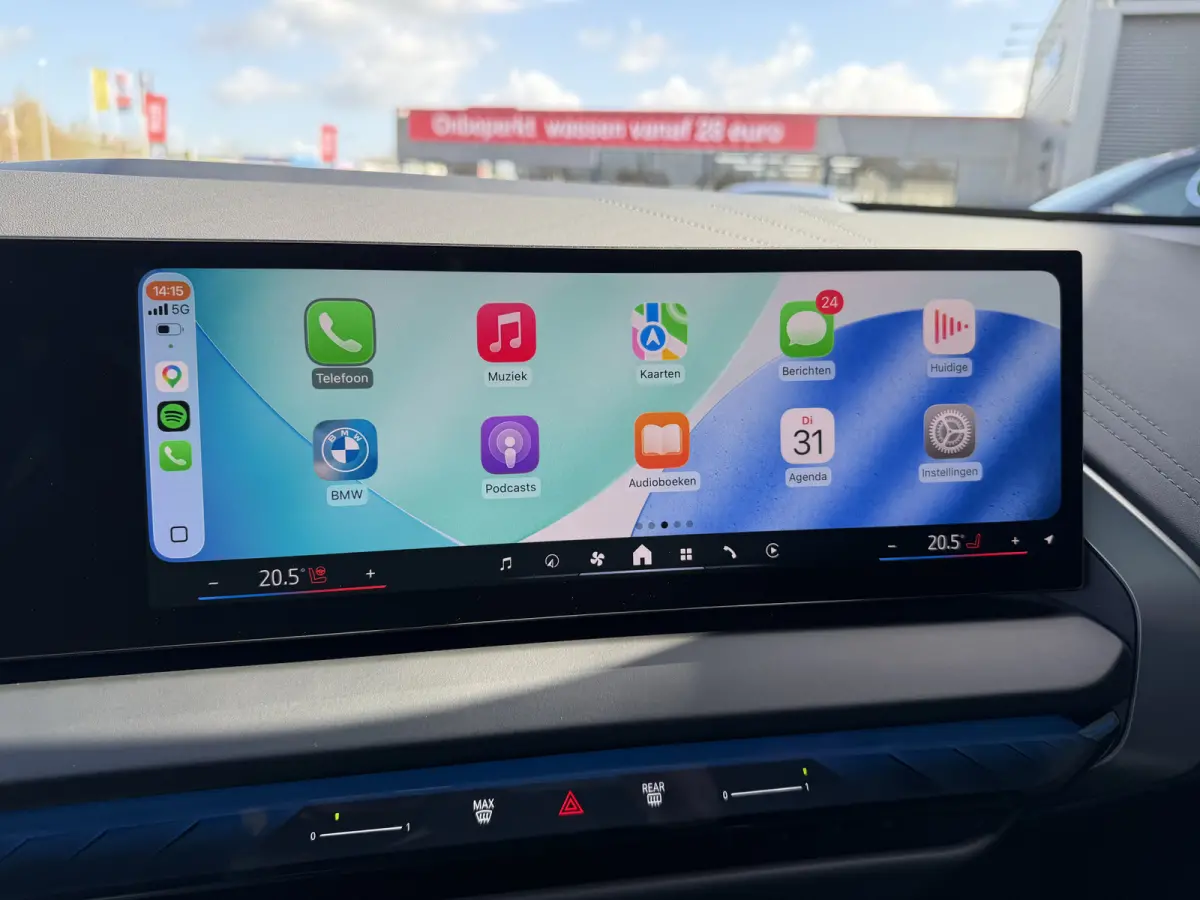 20 xDrive M Sport Panoramadak Trekhaak Leder ACC LED Achteruitrijcamera Stuurwielverwarming Carplay