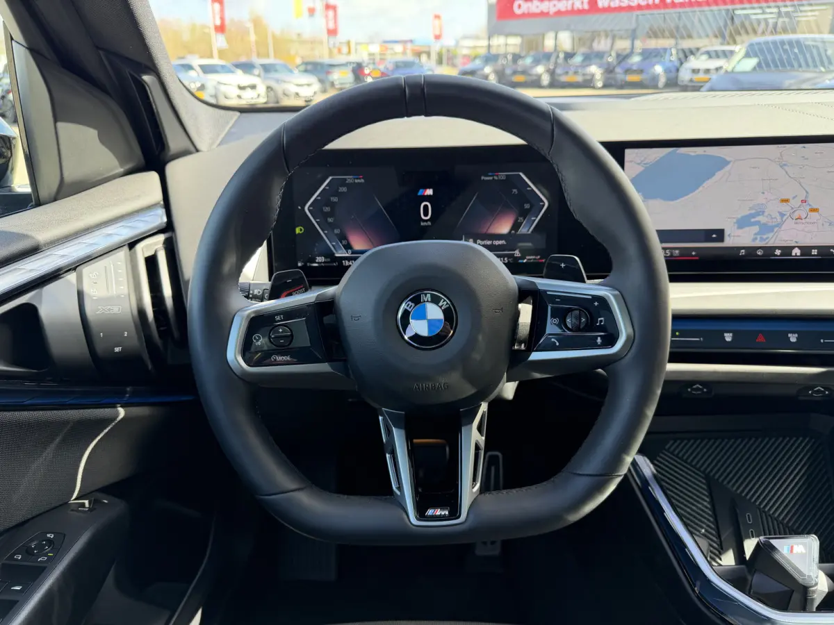 20 xDrive M Sport Panoramadak Trekhaak Leder ACC LED Achteruitrijcamera Stuurwielverwarming Carplay