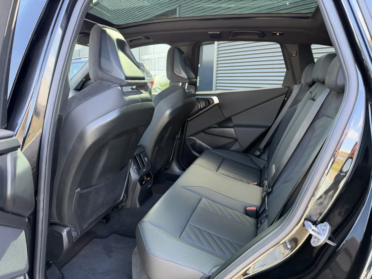 20 xDrive M Sport Panoramadak Trekhaak Leder ACC LED Achteruitrijcamera Stuurwielverwarming Carplay