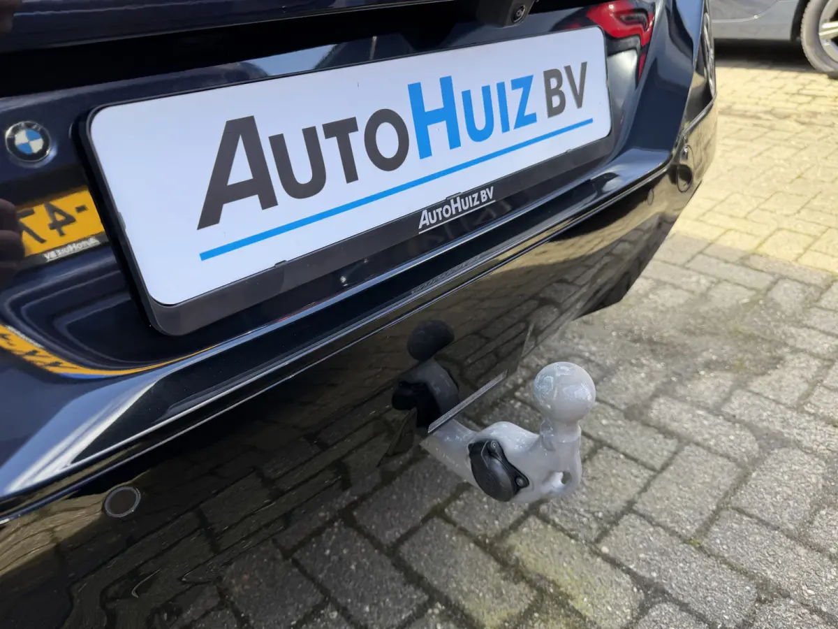 20 xDrive M Sport Panoramadak Trekhaak Leder ACC LED Achteruitrijcamera Stuurwielverwarming Carplay