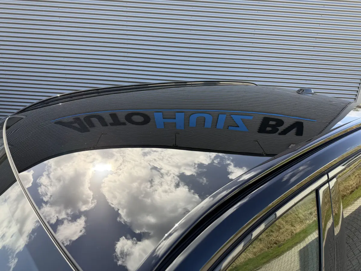 20 xDrive M Sport Panoramadak Trekhaak Leder ACC LED Achteruitrijcamera Stuurwielverwarming Carplay