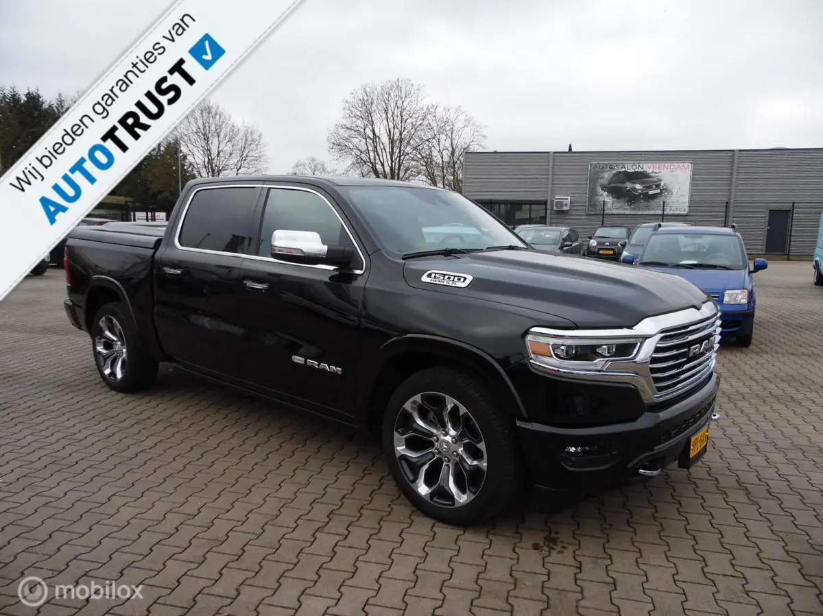 1500 4X4 5.7 V8 4x4 Crew Cab Long Horn Full Options