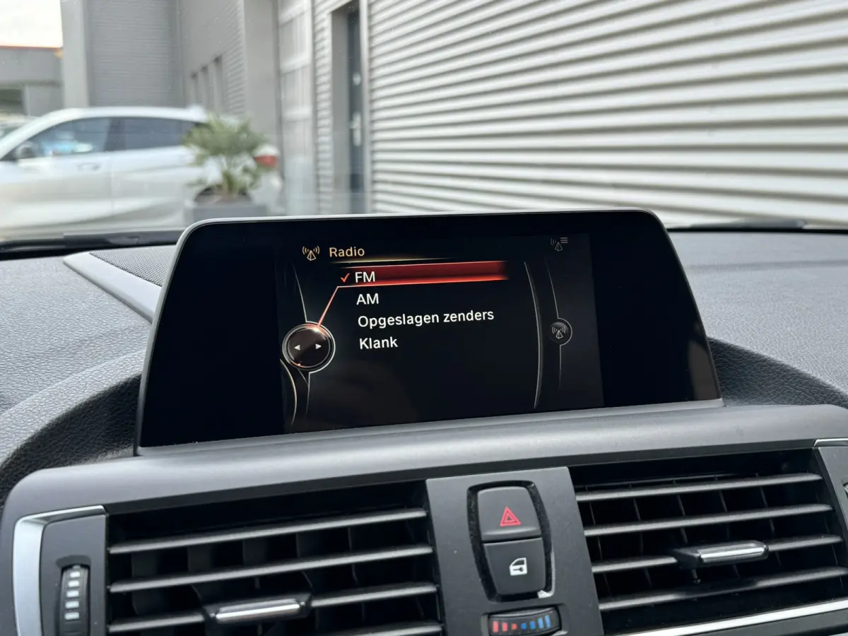 218i Executive Sport Line Leer Navigatie PDC Xenon Climate Control Stuurverwarming Stoelverwarming