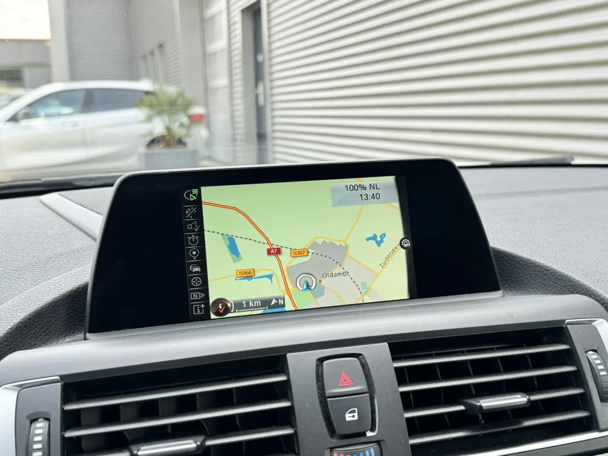 218i Executive Sport Line Leer Navigatie PDC Xenon Climate Control Stuurverwarming Stoelverwarming