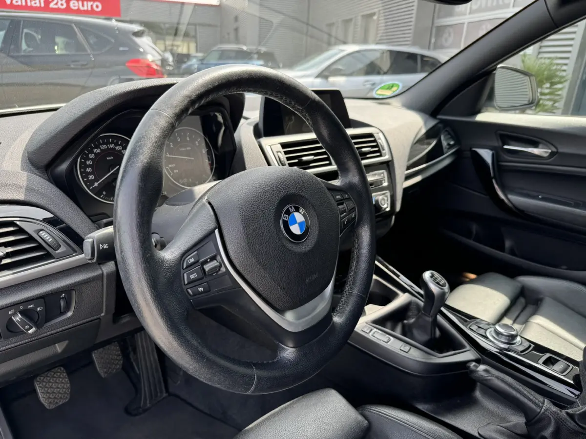 218i Executive Sport Line Leer Navigatie PDC Xenon Climate Control Stuurverwarming Stoelverwarming