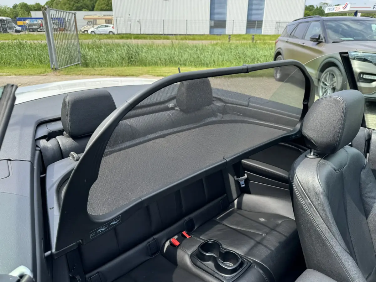 218i Executive Sport Line Leer Navigatie PDC Xenon Climate Control Stuurverwarming Stoelverwarming
