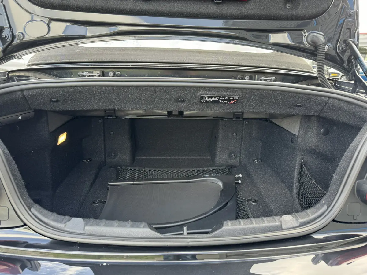 218i High Executive M Sport 18 inch Xenon Lederen interieur PDC Navigatie Stuurverwarming Stoelverwarming 18 Inch