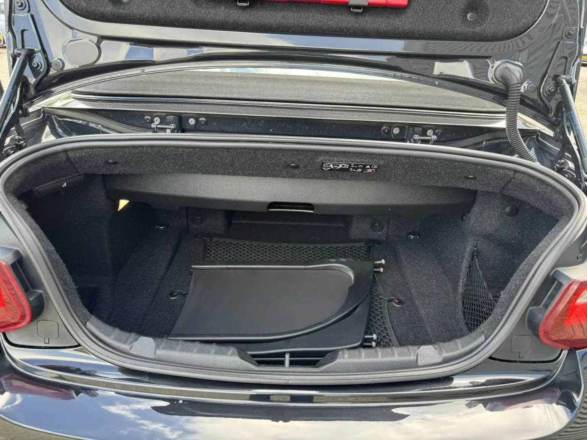 218i High Executive M Sport 18 inch Xenon Lederen interieur PDC Navigatie Stuurverwarming Stoelverwarming 18 Inch