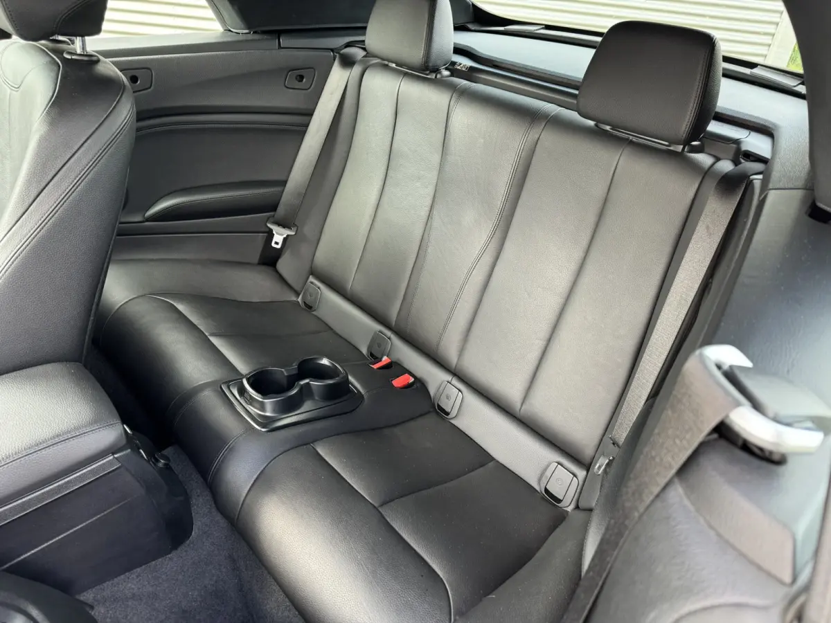 218i High Executive M Sport 18 inch Xenon Lederen interieur PDC Navigatie Stuurverwarming Stoelverwarming 18 Inch