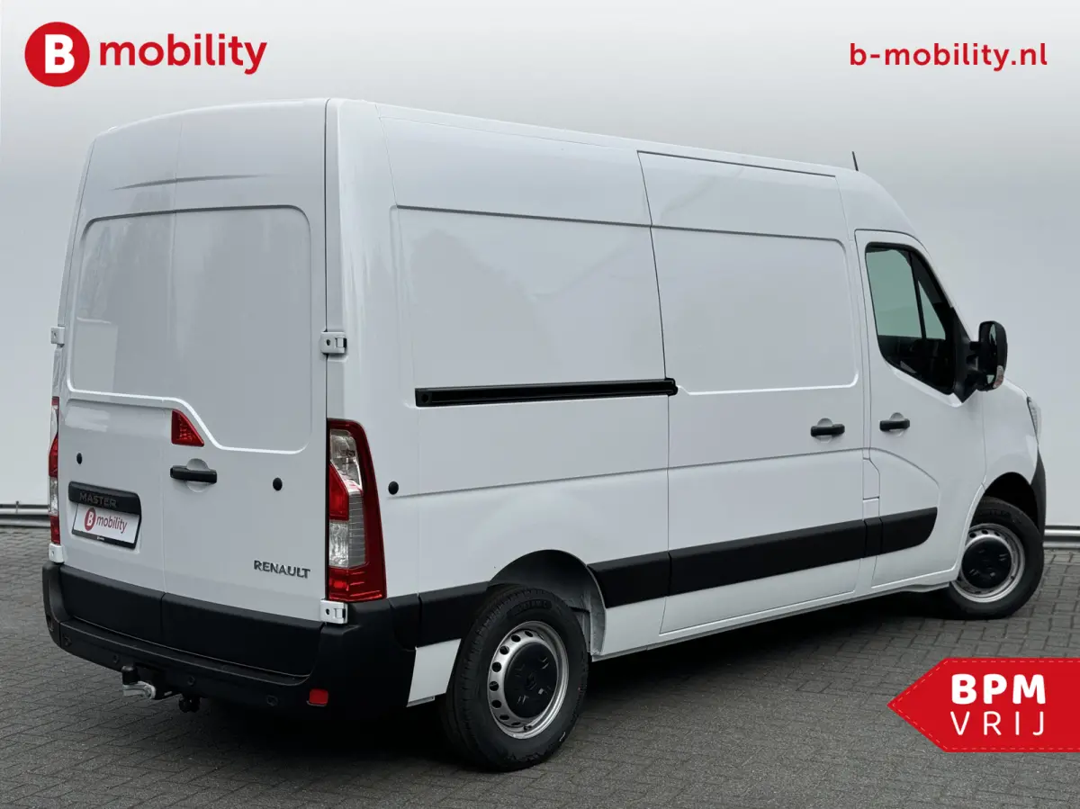 T35 2.3 dCi 135PK L2H2 V/A €14 Per Dag!! Comfort Rijklaar! NIEUW 10x VOORRAAD | Trekhaak | Betimmering | Navigatie | PDC