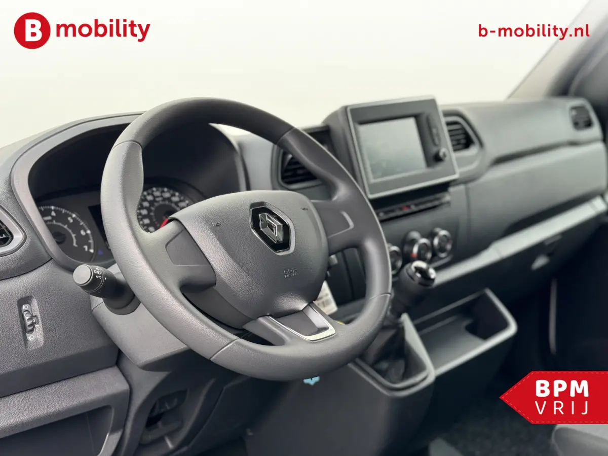 T35 2.3 dCi 135PK L2H2 V/A €14 Per Dag!! Comfort Rijklaar! NIEUW 10x VOORRAAD | Trekhaak | Betimmering | Navigatie | PDC