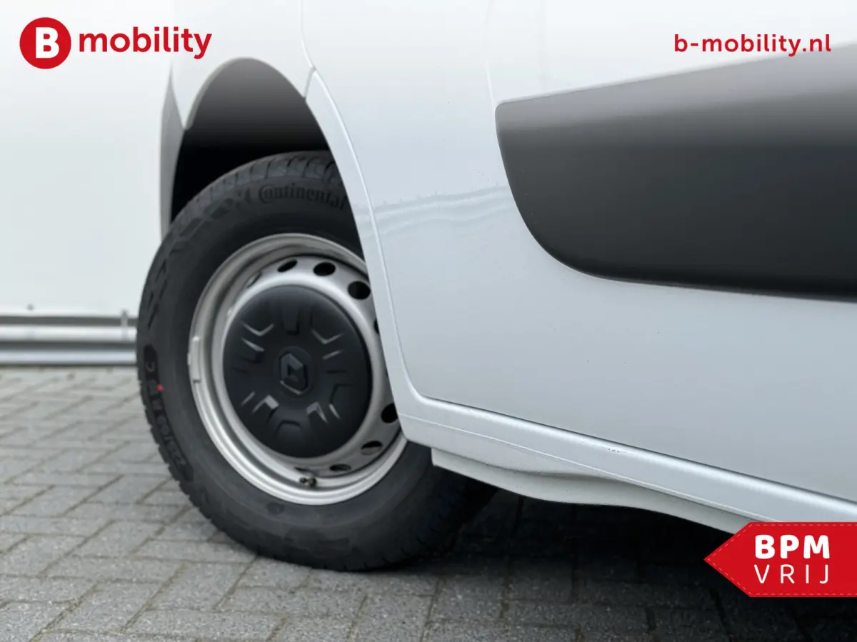 T35 2.3 dCi 135PK L2H2 V/A €14 Per Dag!! Comfort Rijklaar! NIEUW 10x VOORRAAD | Trekhaak | Betimmering | Navigatie | PDC