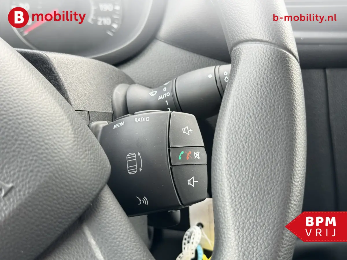 T35 2.3 dCi 135PK L2H2 V/A €14 Per Dag!! Comfort Rijklaar! NIEUW 10x VOORRAAD | Trekhaak | Betimmering | Navigatie | PDC