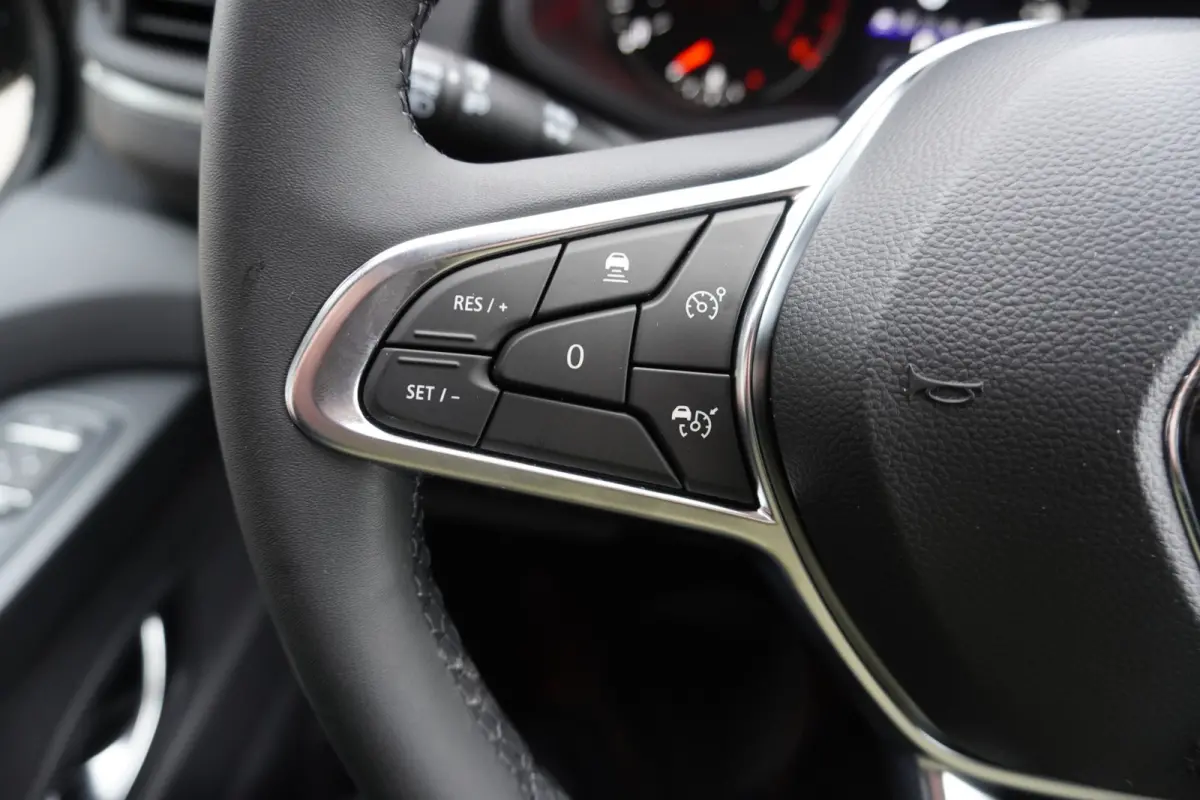 2.0 dCi 170PK T30 L2H1 Luxe Automaat Schuifdeur L/R Nr. V189 | Climate | Adapt. Cruise | Navi | Trekhaak | Betimmering