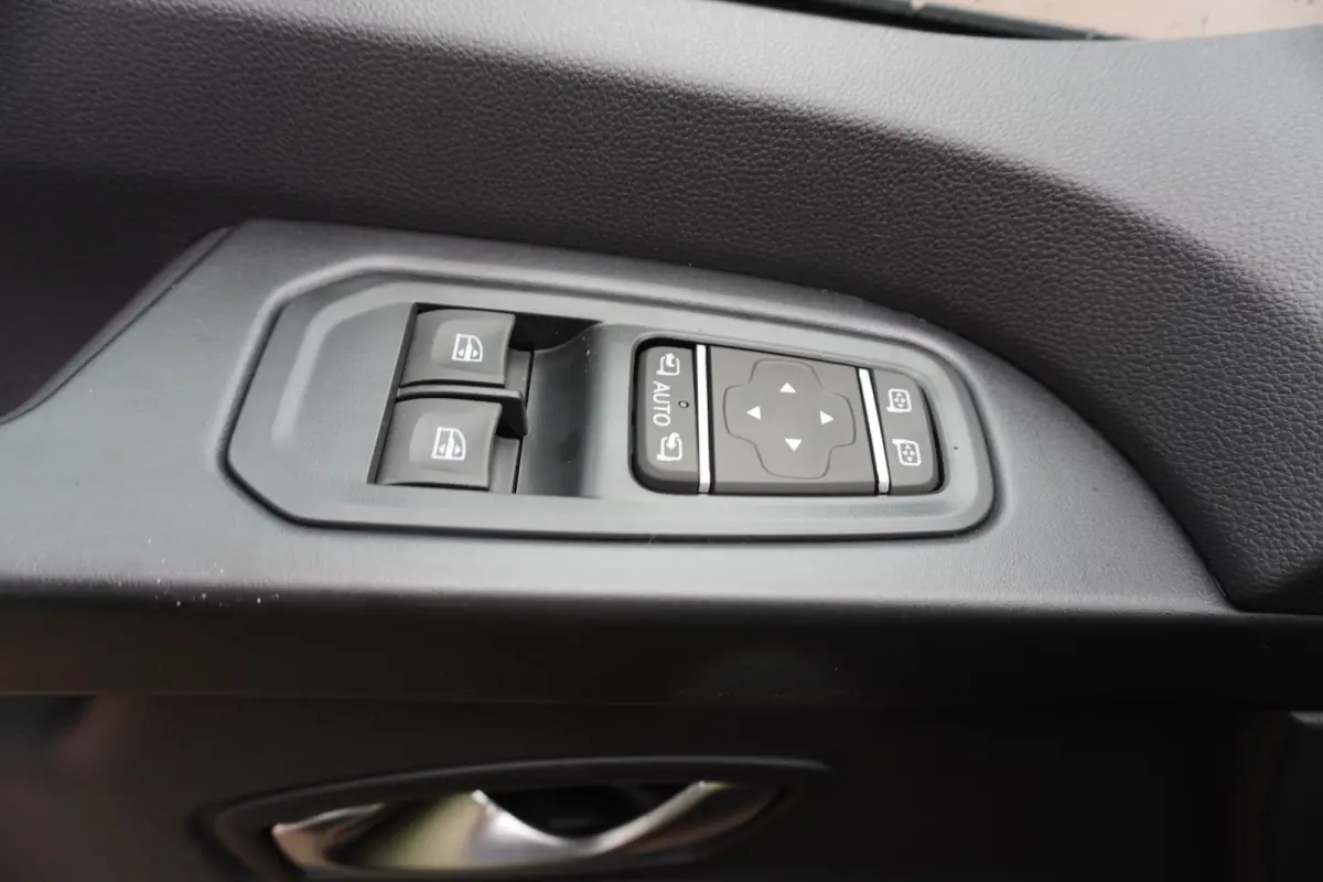 2.0 dCi 170PK T30 L2H1 Luxe Automaat Schuifdeur L/R Nr. V189 | Climate | Adapt. Cruise | Navi | Trekhaak | Betimmering