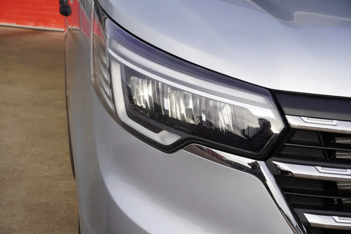 2.0 dCi 170PK T30 L2H1 Luxe Automaat Schuifdeur L/R Nr. V189 | Climate | Adapt. Cruise | Navi | Trekhaak | Betimmering