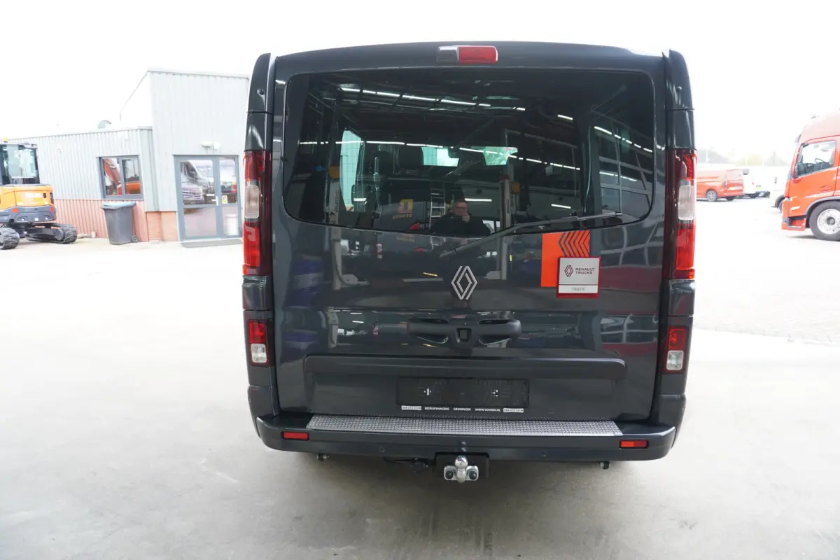 2.0 Blue dCi 170pk T30 L2H1 Red Edition Exclusive Automaat Schuifdeur L / R Nr. V203 | Climate | Cruise | Navi | Trekhaak | Achterklep | Betimmering