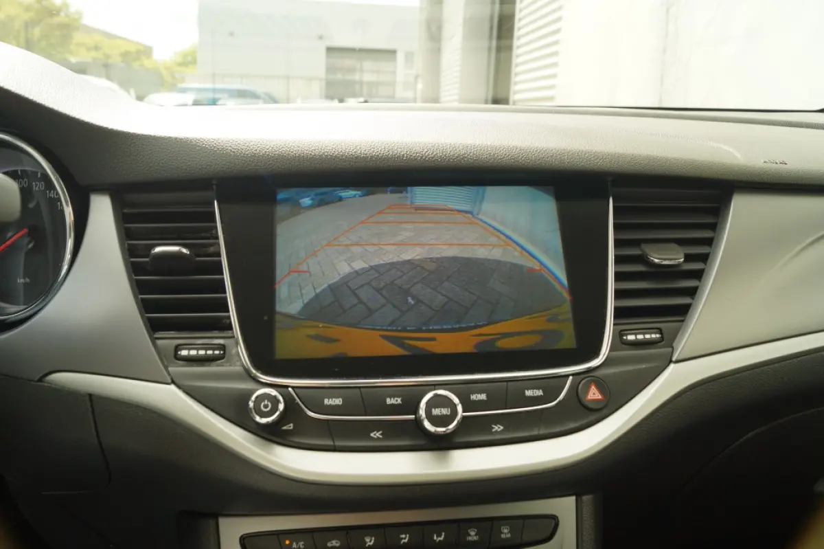 1.0 Online Edition 5-drs -NAVI-CAM-PDC-