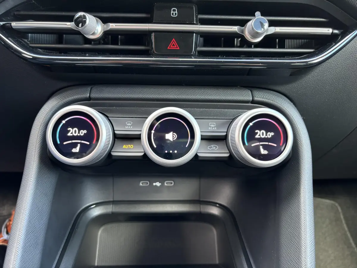 1.5 TSI MHEV Business Edition 150 PK | Automaat | Matrix LED Koplampen | Navigatie | Lounge interieur | Light & View pakket | Keyless Entry | Achteruitrijcamera | Climate Control | Adaptive 