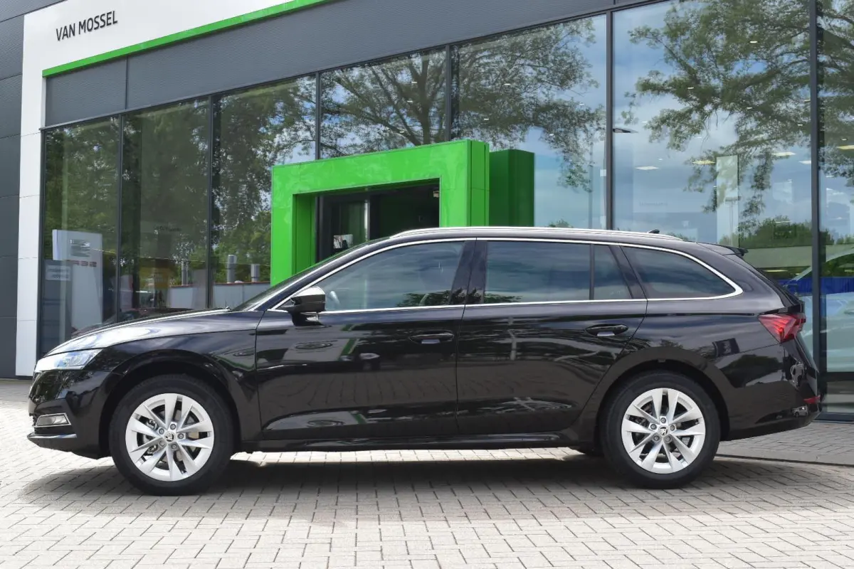 1.0 TSI Business Edition Plus 110 PK | LED Koplampen | Navigatie | Trekhaak | Climate Control | Adaptive Cruise Control | Travel pakket | Apple Carplay/Android Auto | Elektrische achterklep 