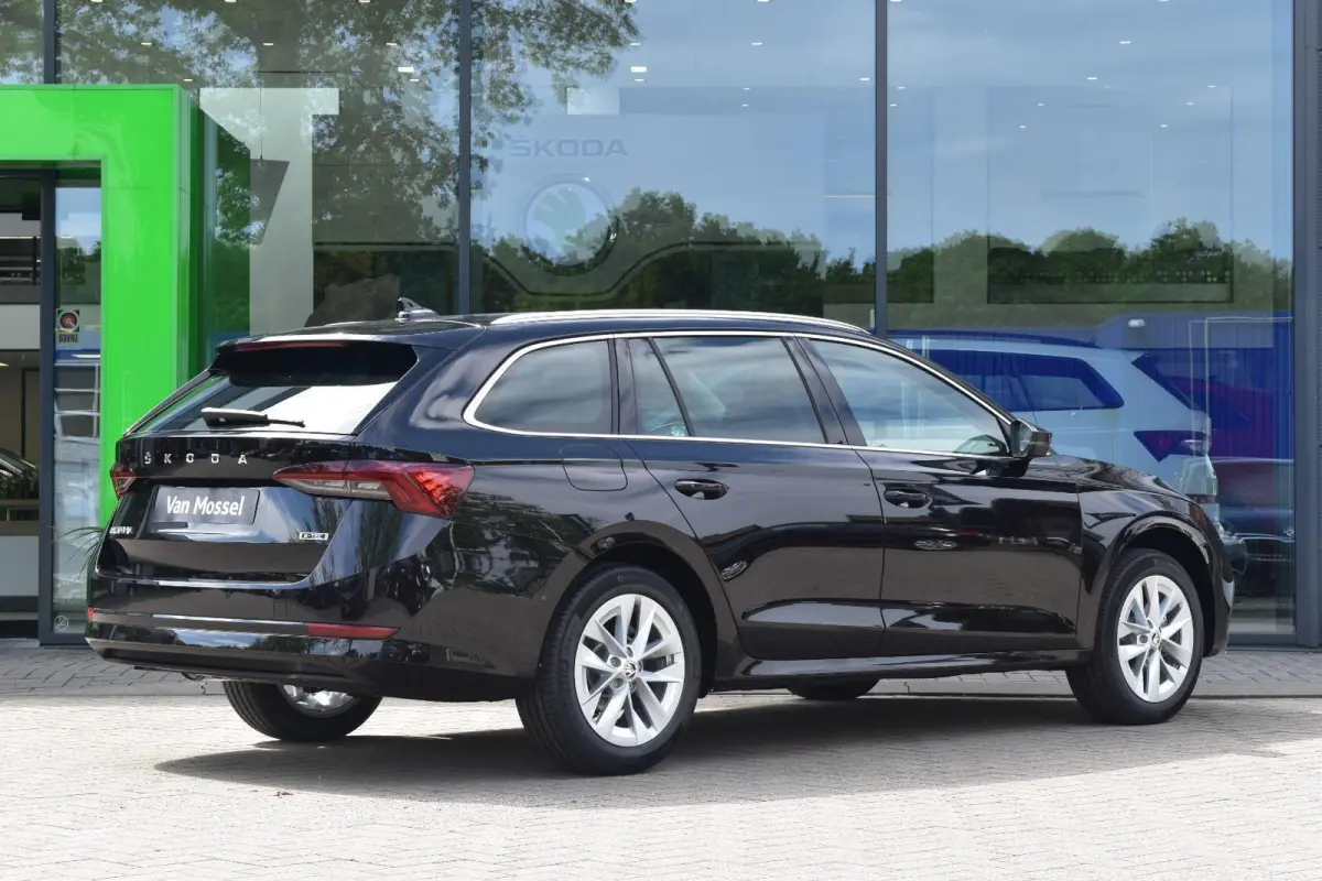 1.0 TSI Business Edition Plus 110 PK | LED Koplampen | Navigatie | Trekhaak | Climate Control | Adaptive Cruise Control | Travel pakket | Apple Carplay/Android Auto | Elektrische achterklep 