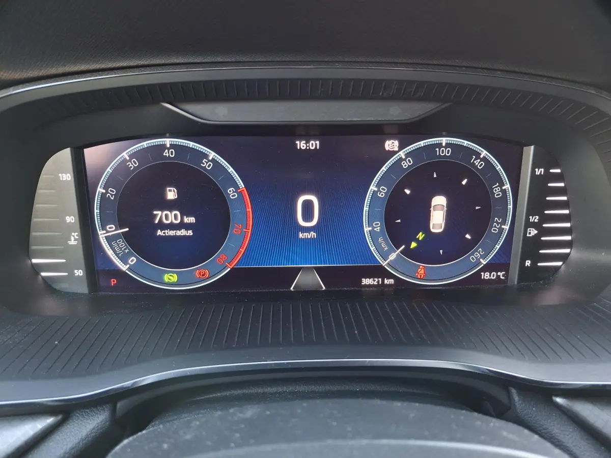 1.0 e-TSI Ambition | STOELVERWARMING | PARKEERSENSOREN | VIRTUAL COCKPIT | CRUISE CONTROL |  NAVIGATIE |