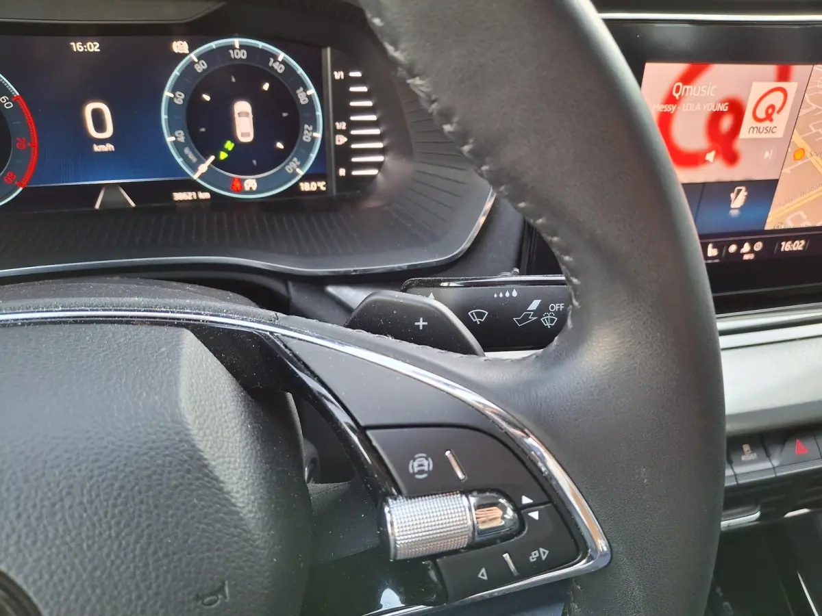 1.0 e-TSI Ambition | STOELVERWARMING | PARKEERSENSOREN | VIRTUAL COCKPIT | CRUISE CONTROL |  NAVIGATIE |