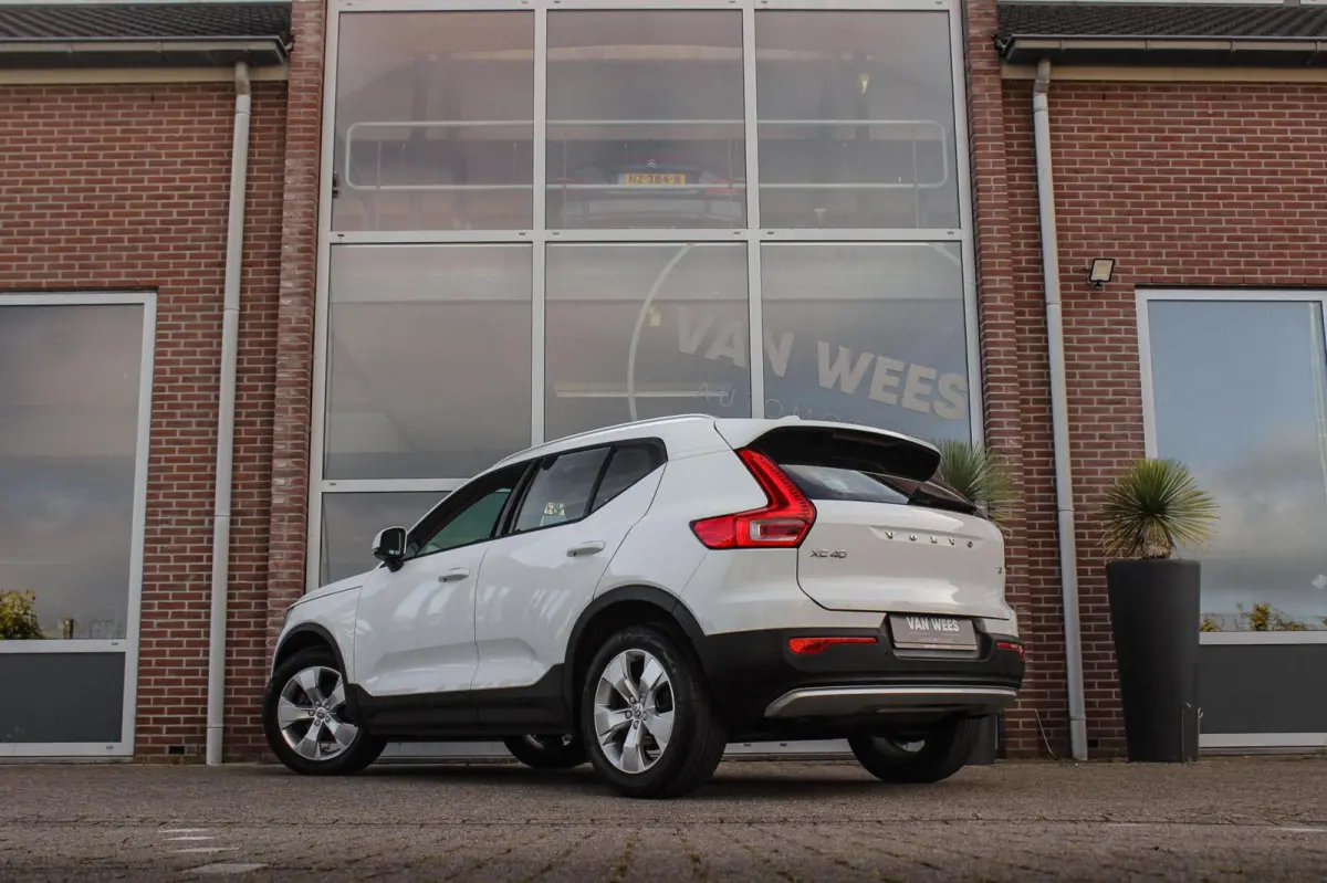 1.5 T3 Momentum Pro | 1e eigenaar | NL auto | Inc btw | Cruise control | Climate control | LED | Navigatie | Bluetooth | 18 inch | Trekhaak | Half leer | 163 pk