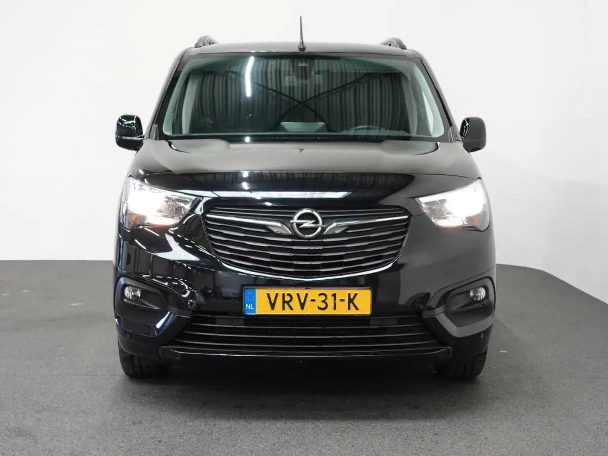 1.5D 130PK L2H1 Edition Automaat Airco Navigatie Camera Parkeersensoren Trekhaak