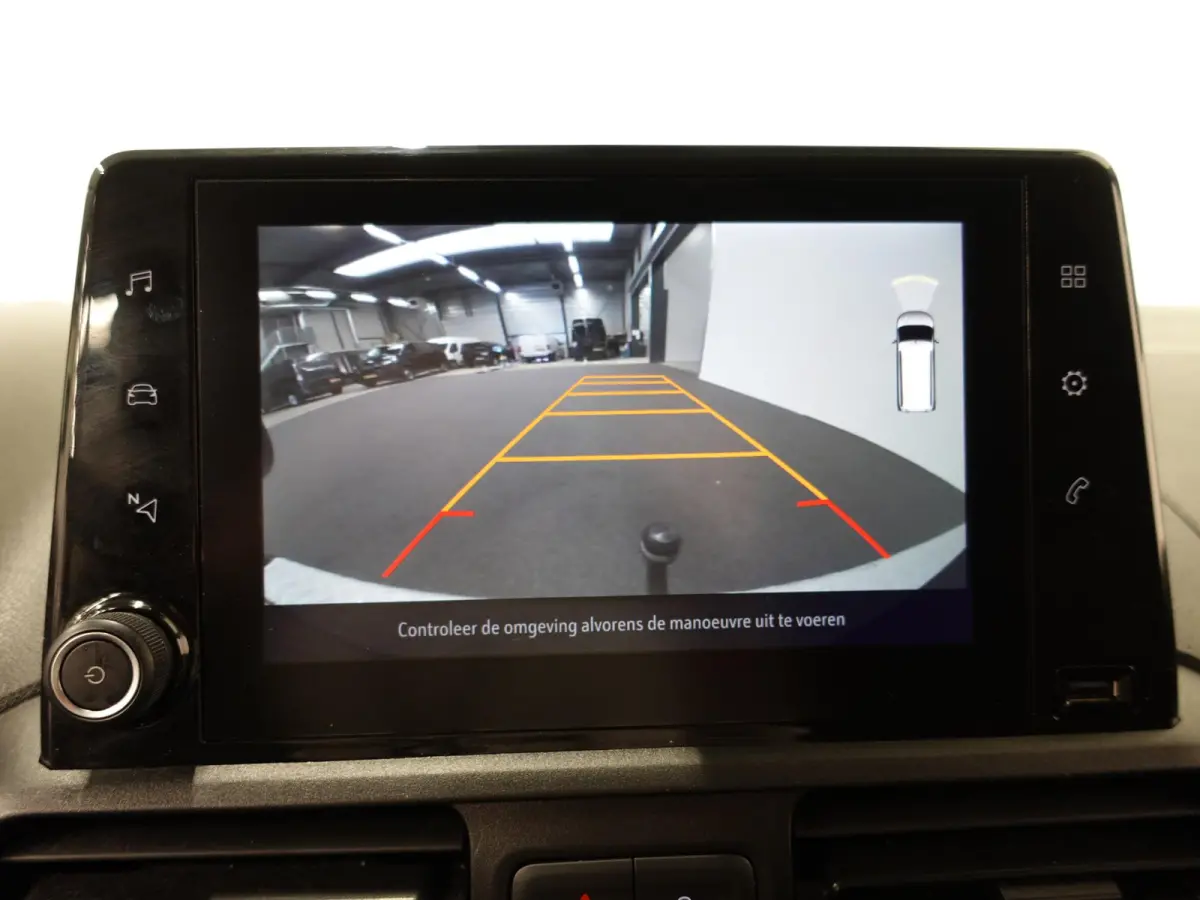 1.5D 130PK L2H1 Edition Automaat Airco Navigatie Camera Parkeersensoren Trekhaak