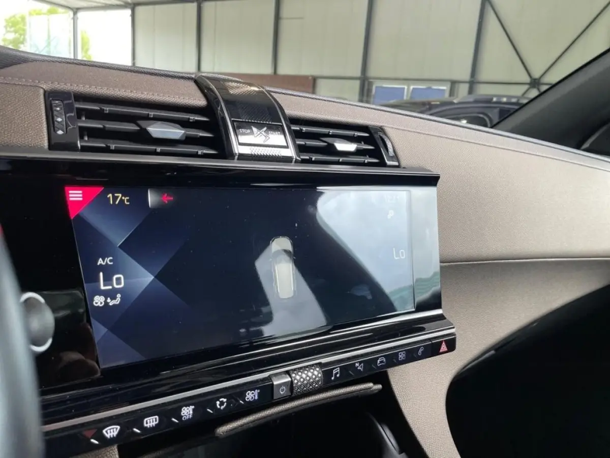 1.2 130PK ECC LMV LED NAVIGATIE CAMERA DS 7 Crossback 1.2 PT ECC LMV SPORTSTOELEN LED NAVIGATIE CAMERA