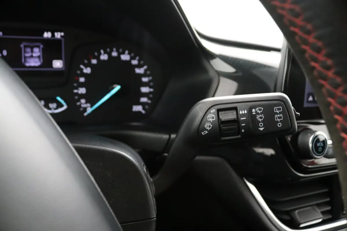1.0 EcoBoost ST-Line 17" LMV| Navigatie | LED | Climate Control | Cruise Control