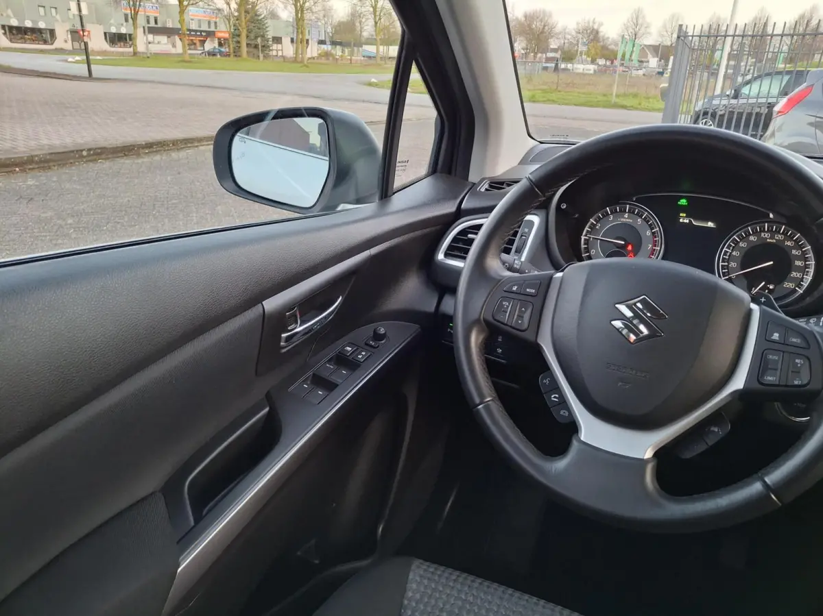 1.5 Hybrid Select afn.trekhaak AUTOMAAT