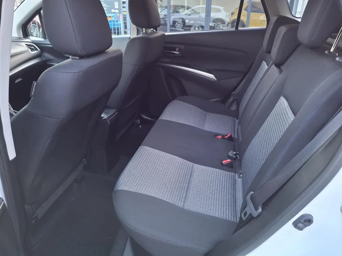 1.5 Hybrid Select afn.trekhaak AUTOMAAT