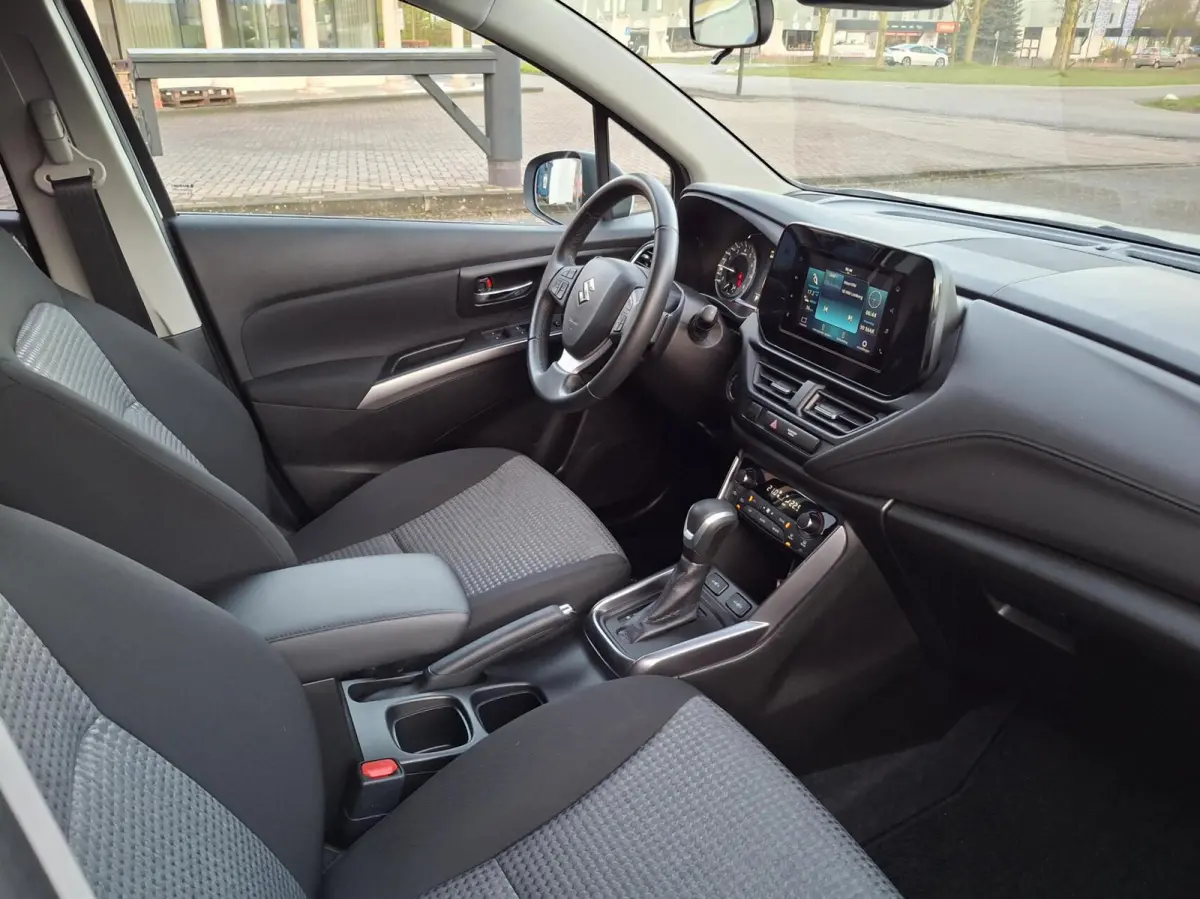 1.5 Hybrid Select afn.trekhaak AUTOMAAT