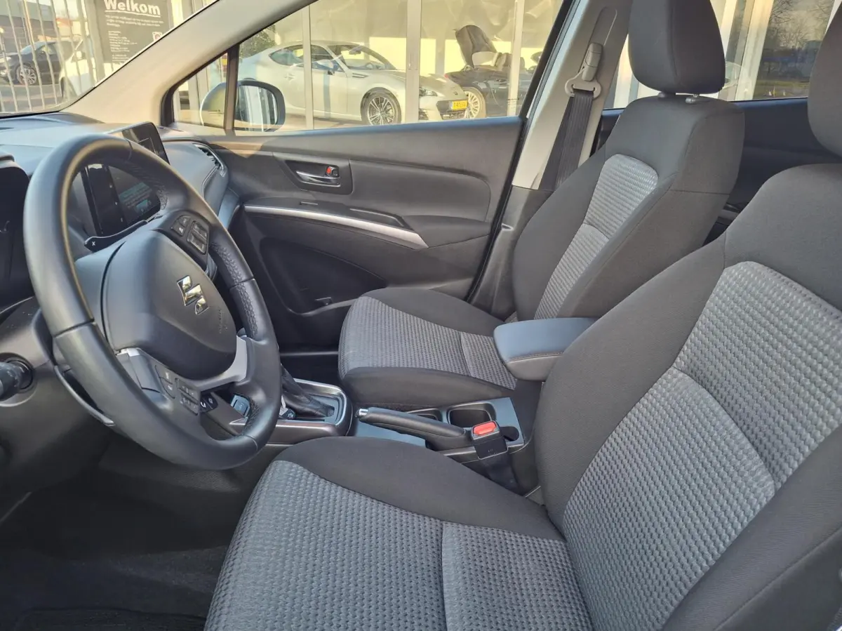 1.5 Hybrid Select afn.trekhaak AUTOMAAT