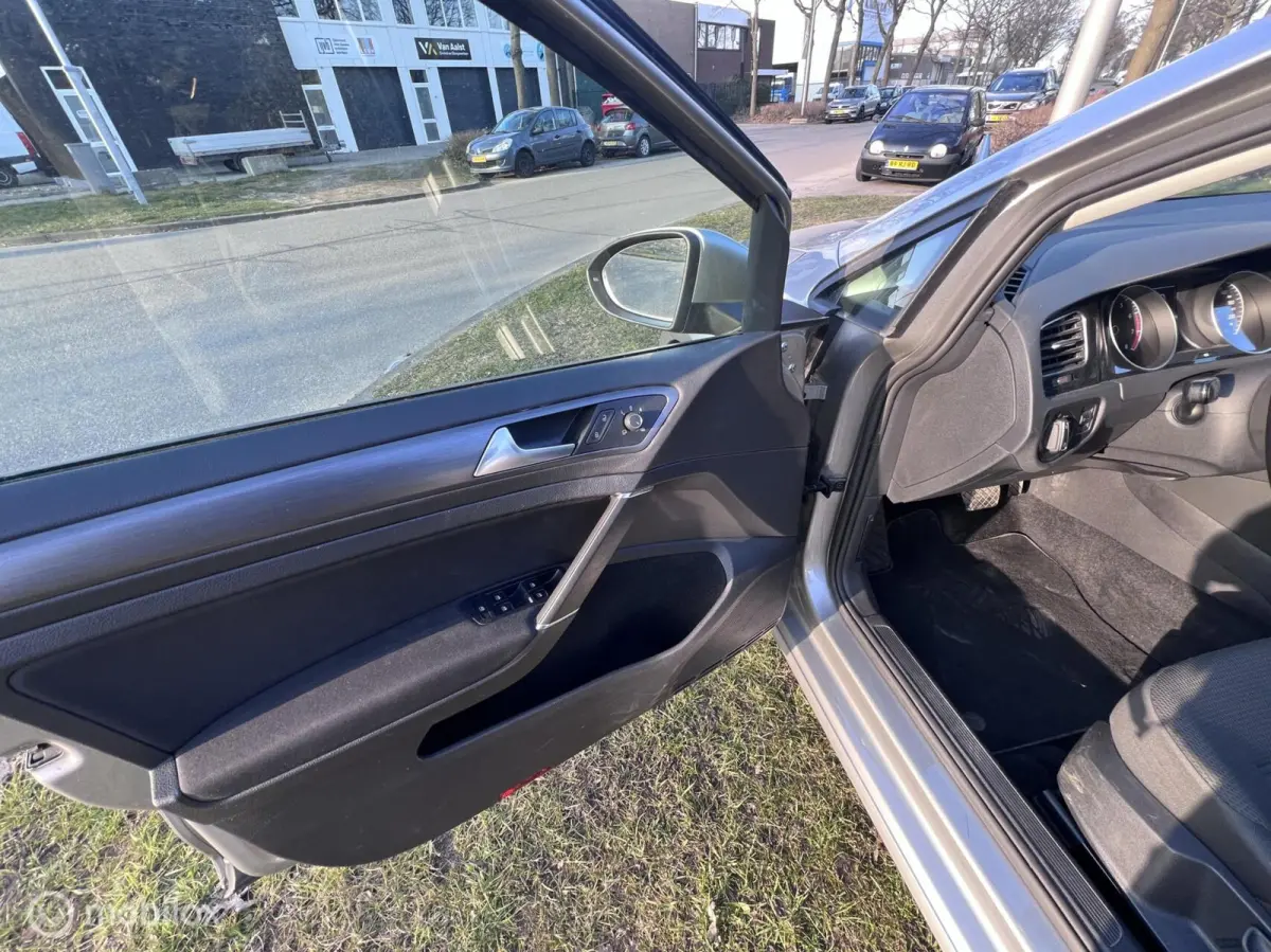 1.0 TSI Comfortline Business